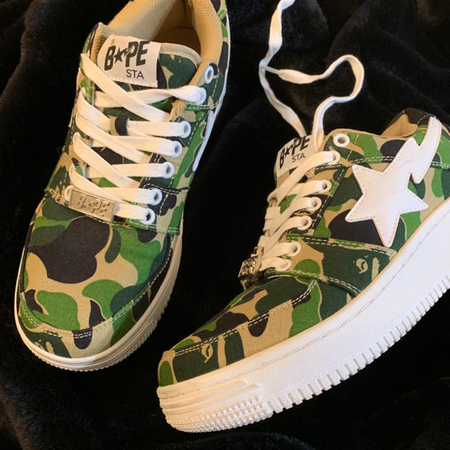 A BATHING APE(アベイシングエイプ)のA BATHING APE  エイプ 1st camo カモ BAPE STA メンズの靴/シューズ(スニーカー)の商品写真