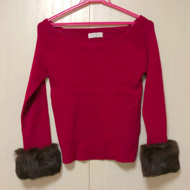And Couture(アンドクチュール)の袖ファープルオーバー ニット ピンク レッド アンドクチュール  レディースのトップス(ニット/セーター)の商品写真