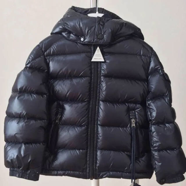 MONCLER(モンクレール)の最終値下げ⭐︎新品タグ付き♡ モンクレール ダウン３Ａ キッズ/ベビー/マタニティのキッズ服男の子用(90cm~)(ジャケット/上着)の商品写真