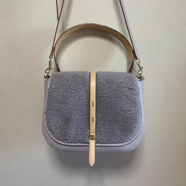 Samantha Thavasa(サマンサタバサ)のサマンサタバサ サマンサ ルーア (大)  グレー 美品 レディースのバッグ(ショルダーバッグ)の商品写真