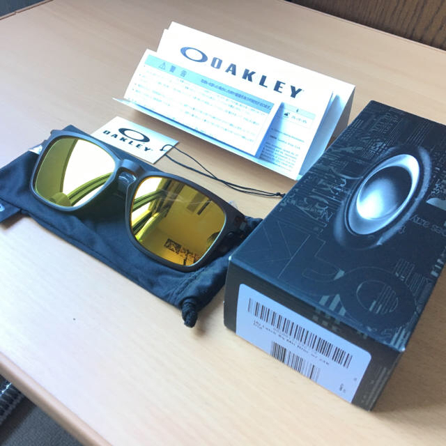 Oakley(オークリー)のOAKLEY サングラス 期間限定値下げ！ メンズのファッション小物(サングラス/メガネ)の商品写真