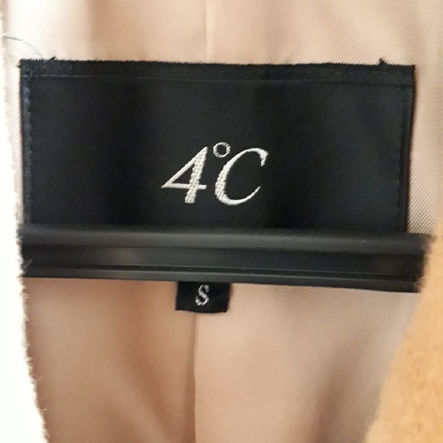 4℃(ヨンドシー)の4℃ キャメルカラーコート レディースのジャケット/アウター(ロングコート)の商品写真