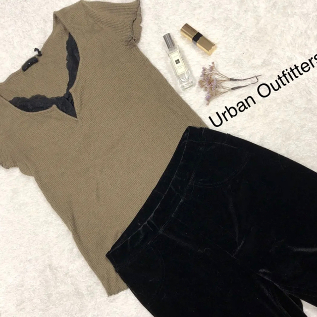 Urban Outfitters(アーバンアウトフィッターズ)のTシャツ レディースのトップス(Tシャツ(半袖/袖なし))の商品写真