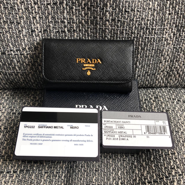 PRADA(プラダ)の新品 PRADAサフィアーノ6連キーケース メンズのファッション小物(キーケース)の商品写真