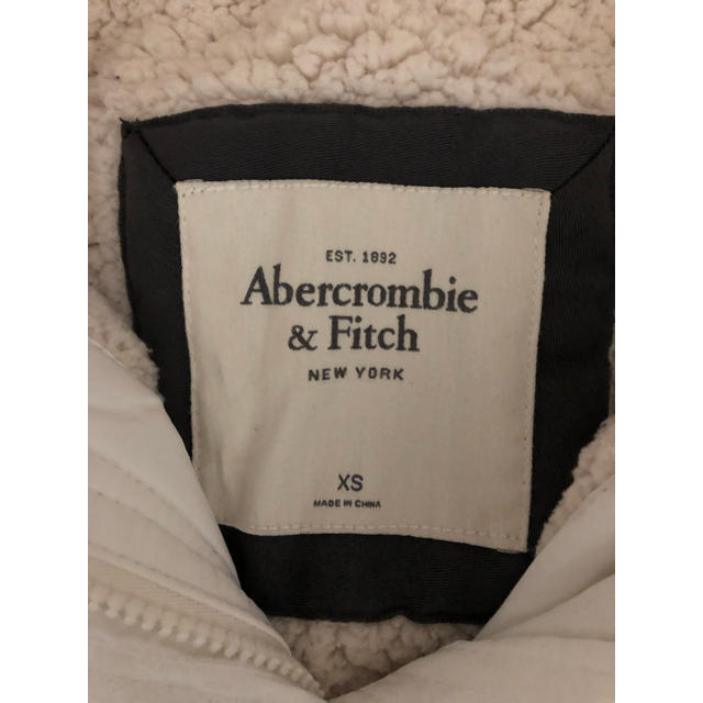 Abercrombie&Fitch(アバクロンビーアンドフィッチ)のアバクロ★ダウン レディースのジャケット/アウター(ダウンジャケット)の商品写真