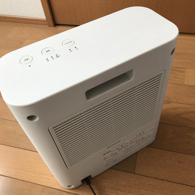 MUJI (無印良品)(ムジルシリョウヒン)の無印良品 コンパクトセラミックファンヒーター スマホ/家電/カメラの冷暖房/空調(ファンヒーター)の商品写真