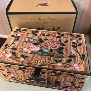 レメルヴェイユーズラデュレ(Les Merveilleuses LADUREE)の新品 ラデュレ メイクアップボックス♡(その他)