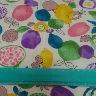 専用ページです。コットンこばやし　水彩画風　(生地/糸)