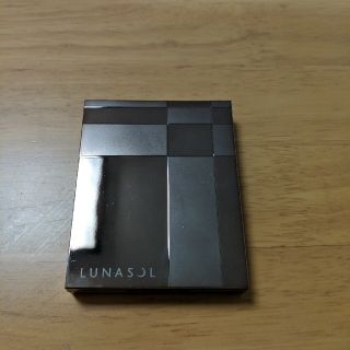 ルナソル(LUNASOL)のルナソル　スキンモデリングアイズ　02(アイシャドウ)