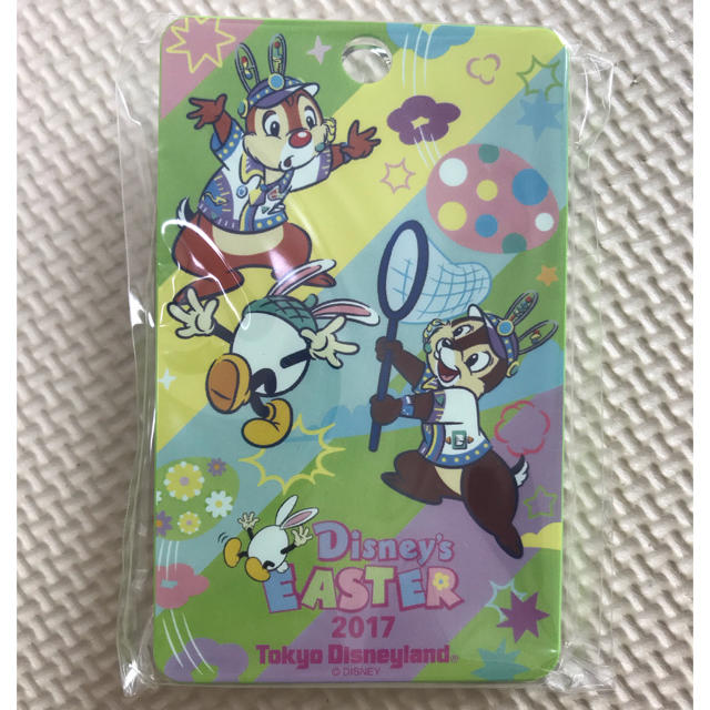 Disney(ディズニー)の【@_@さま専用】ディズニー2017イースターパスケース チップ＆デール  レディースのファッション小物(パスケース/IDカードホルダー)の商品写真