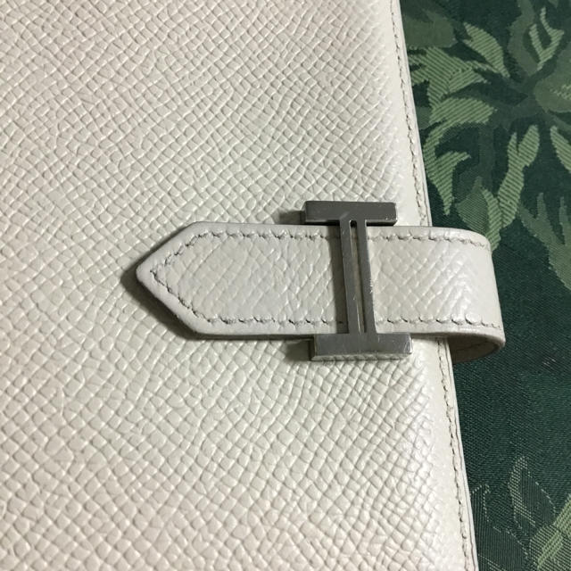 Hermes(エルメス)のエルメス ベアン・エプソン スフレ  刻印Ｔ アイボリー レディースのファッション小物(財布)の商品写真