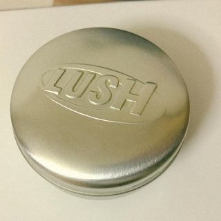 ラッシュ(LUSH)のLUSH シャンプーバー缶(その他)