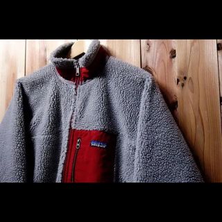 パタゴニア(patagonia)のpatagonia レトロx  グレー レッド(ブルゾン)