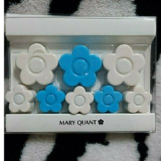 マリークワント(MARY QUANT)のマリークヮント デイジー プチ マグネット ブルー(ノベルティグッズ)