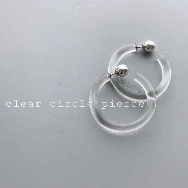 TOGA(トーガ)の再入荷 clear circle pierce レディースのアクセサリー(ピアス)の商品写真