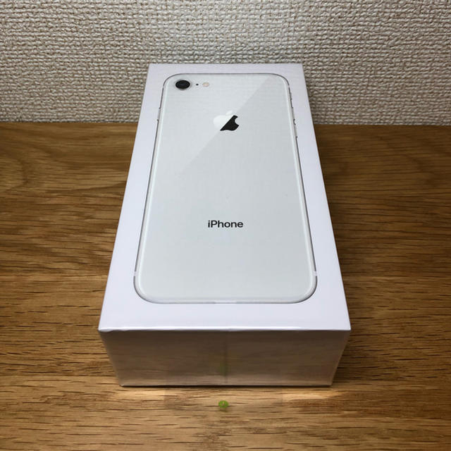 iPhone - 【新品未開封】iPhone 8 64GB Silver softbank