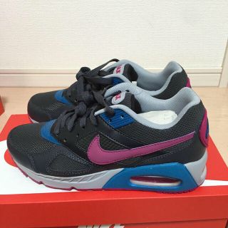 ナイキ(NIKE)の WMNS AIR MAX IVO(スニーカー)