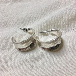 【新品】シルバー色 丸フープピアス(ピアス)