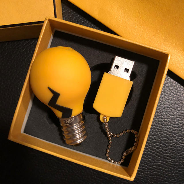 FENDI(フェンディ)のFENDI USB スマホ/家電/カメラのPC/タブレット(PC周辺機器)の商品写真