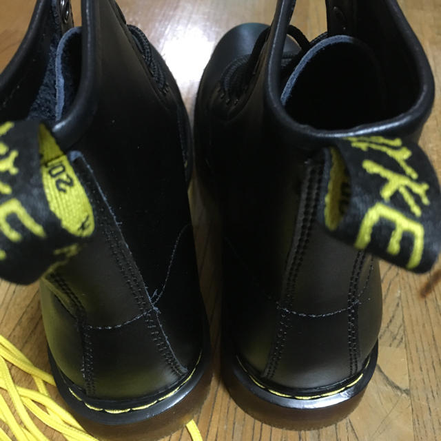 Dr.Martens(ドクターマーチン)の新品 Dr.Martensタイプ8ホールブーツ24.5 レディースの靴/シューズ(ブーツ)の商品写真