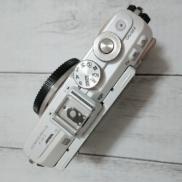 OLYMPUS PEN E-PL7 ホワイト ボディのみ