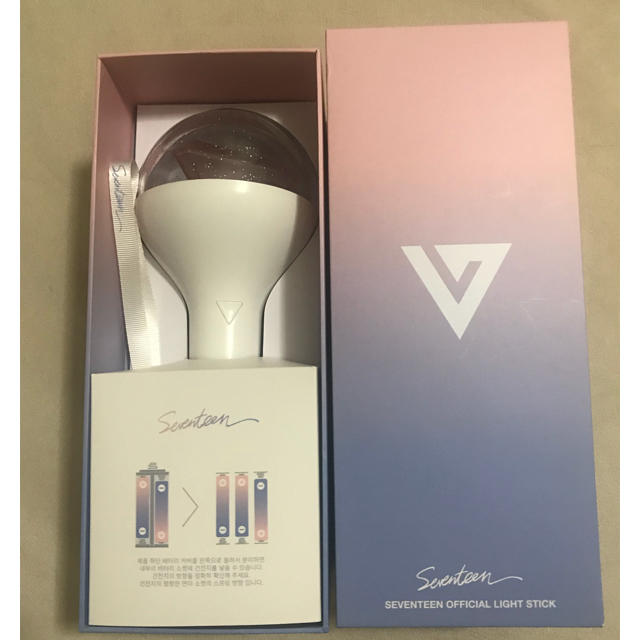 SEVENTEEN(セブンティーン)のSEVENTEEN 公式ペンライト エンタメ/ホビーのタレントグッズ(その他)の商品写真