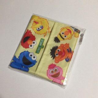 セサミストリート(SESAME STREET)の【新品】セサミストリート ティッシュケース付きポーチ(ポーチ)