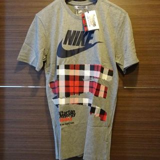 コムデギャルソン(COMME des GARCONS)のNIKE x COMME des GARÇONS Holiday Tシャツ L(Tシャツ/カットソー(半袖/袖なし))