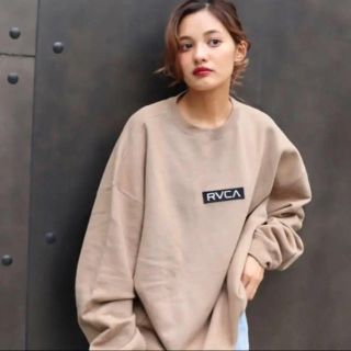 ルーカ(RVCA)のRVCA ベージュ トレーナー スウェット(スウェット)