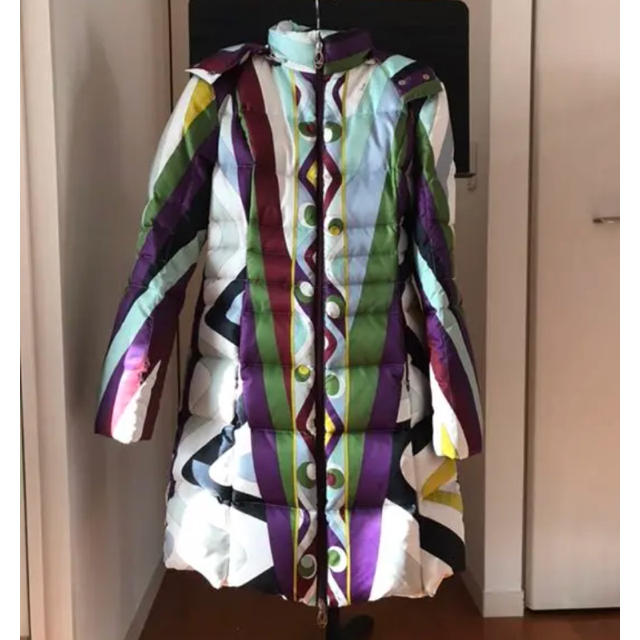 EMILIO PUCCI(エミリオプッチ)のみゆき丸様専用 エミリオプッチ  ダウンコート 38 レディースのジャケット/アウター(ダウンコート)の商品写真