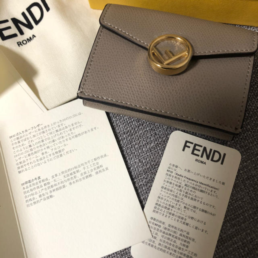 FENDI - 【新品未使用】FENDI マイクロ三つ折り財布の通販 by ri