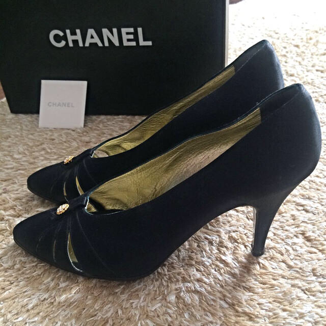 CHANEL(シャネル)のお値下げ CHANEL  パンプス  黒 レディースの靴/シューズ(ハイヒール/パンプス)の商品写真