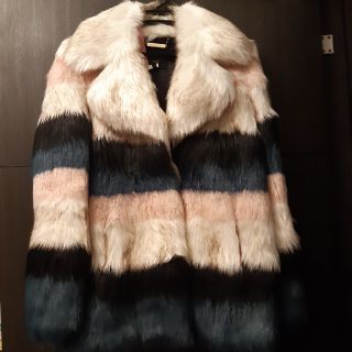 Juicy Couture(毛皮/ファーコート)のフリマアイテム一覧 Juicy Couture(毛皮/ファーコート)のフリマアイテム一覧