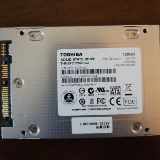 東芝SSD128GB　1台(PCパーツ)