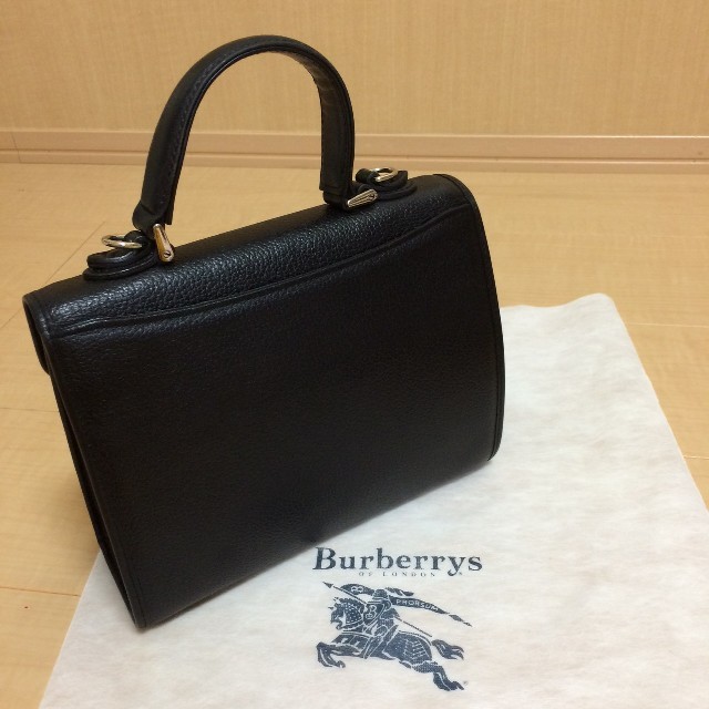 BURBERRY - 美品 バーバリー 黒 レザー ハンドバッグ ノバチェック裏地