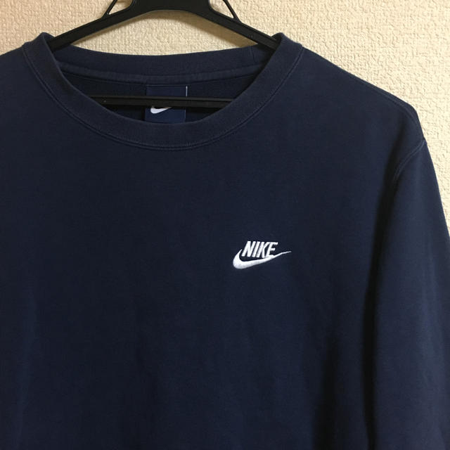 NIKE(ナイキ)のNIKE ナイキ ワンポイント スウォッシュ スウェット ネイビー L 90's メンズのトップス(スウェット)の商品写真