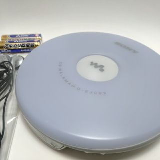 ソニー(SONY)のなしなりぺー。様専用　CDウォークマン　D-EJ002(ポータブルプレーヤー)