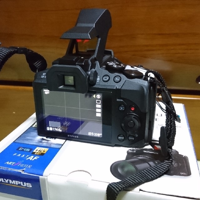 OLYMPUS(オリンパス)のOLYMPUS デジカメ SP-100EE スマホ/家電/カメラのカメラ(コンパクトデジタルカメラ)の商品写真