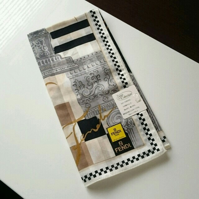 FENDI(フェンディ)のミランダ様 スカーフ/ハンカチ Ｆ レディースのファッション小物(バンダナ/スカーフ)の商品写真