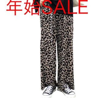 ザラ(ZARA)のレオパード パンツ(カジュアルパンツ)