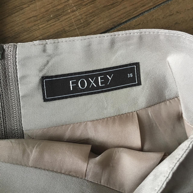 FOXEY(フォクシー)の送料込 FOXEY フォクシーマカロンスカート38 訳あり レディースのスカート(ひざ丈スカート)の商品写真