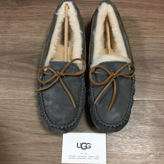 新品 未使用 正規品UGG ダコタ PEWTER 24センチ 【在庫僅少】 38.0