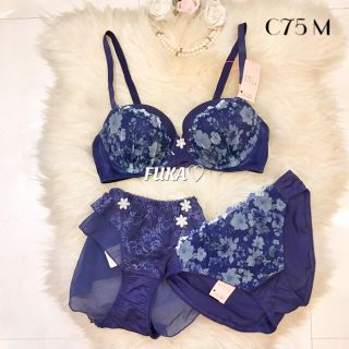 アモスタイル(AMO'S STYLE)のC75♥︎アモスタイルby トリンプ 夢みるブラ ３点セット(ブラ&ショーツセット)