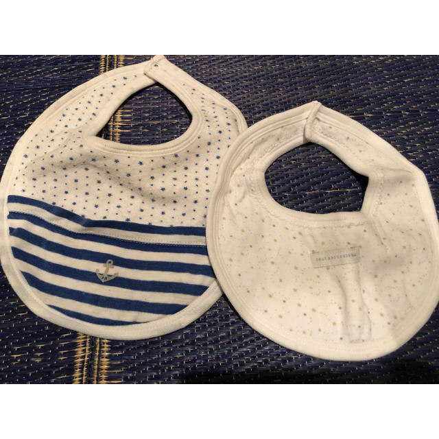 PETIT BATEAU(プチバトー)のプチバトー よだれかけ 2枚セット キッズ/ベビー/マタニティのこども用ファッション小物(ベビースタイ/よだれかけ)の商品写真