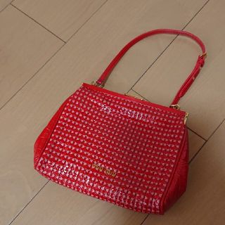 ミュウミュウ(miumiu)の美品 miu miu ミニバッグ レッドピンク(ハンドバッグ)