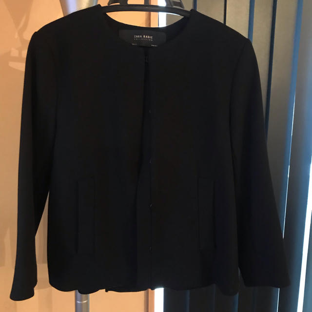 ZARA(ザラ)のZARA ウールノーカラージャケット未使用  黒 レディースのジャケット/アウター(ノーカラージャケット)の商品写真