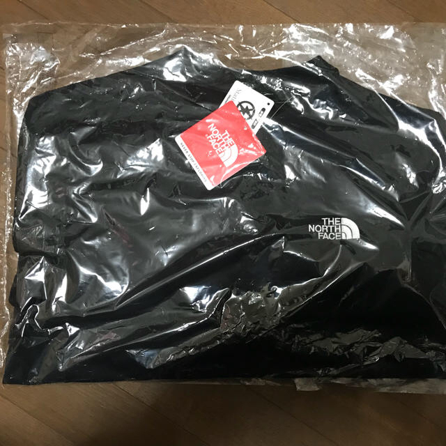 THE NORTH FACE(ザノースフェイス)のmiico様専用ノースフェイス] メンズ スクエアロゴクルー Mサイズ メンズのトップス(スウェット)の商品写真