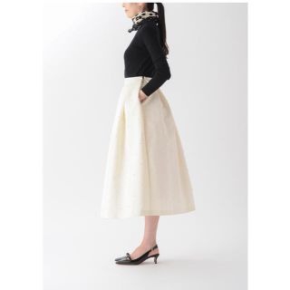 「新品 TSURU by Mariko Oikawa スカート パール ツル 」に近い商品