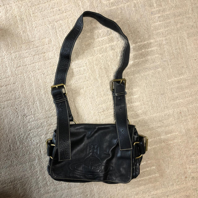 Vivienne Westwood(ヴィヴィアンウエストウッド)のヴィヴィアンウエストウッド 黒レザー ショルダーバッグ レディースのバッグ(ショルダーバッグ)の商品写真