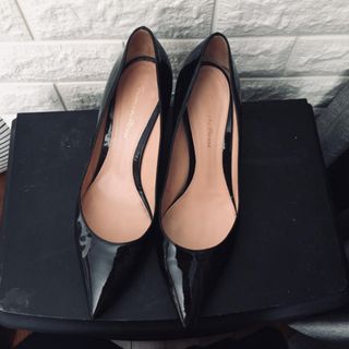 ジャンヴィットロッシ(Gianvito Rossi)のジャンヴィト ロッシ 39 ポインテッドトゥパンプス エナメル ブラック(ハイヒール/パンプス)